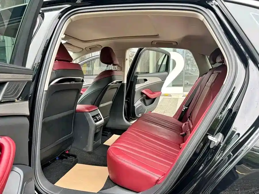 Hongqi H5 фото 8