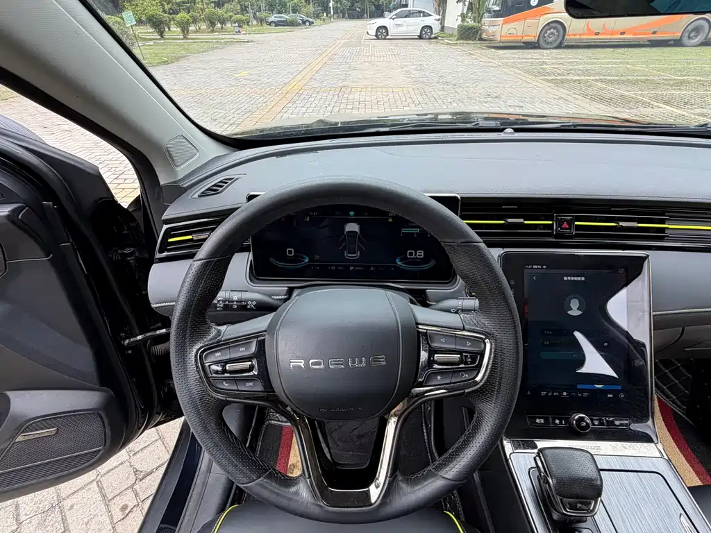 Roewe RX5 фото 10