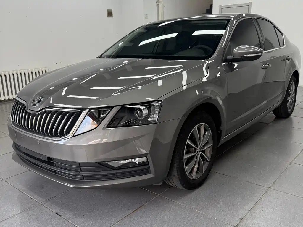 Skoda Octavia 2022 — фото автомобиля