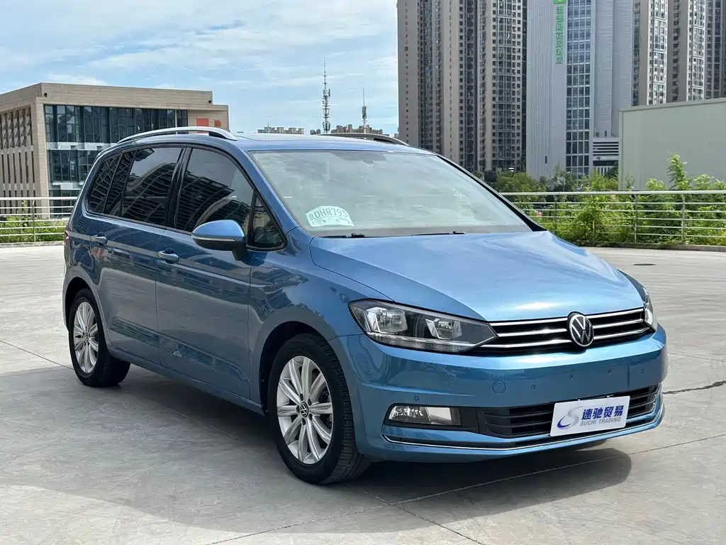 Volkswagen Touran фото 3