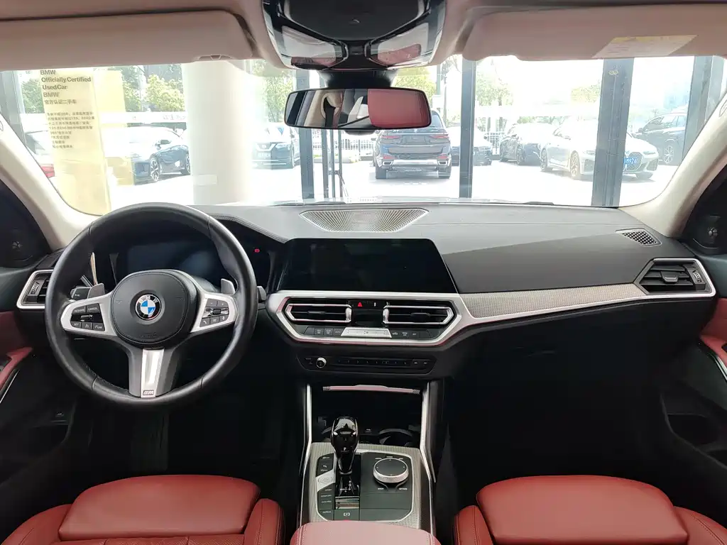 BMW 3 Series фото 10