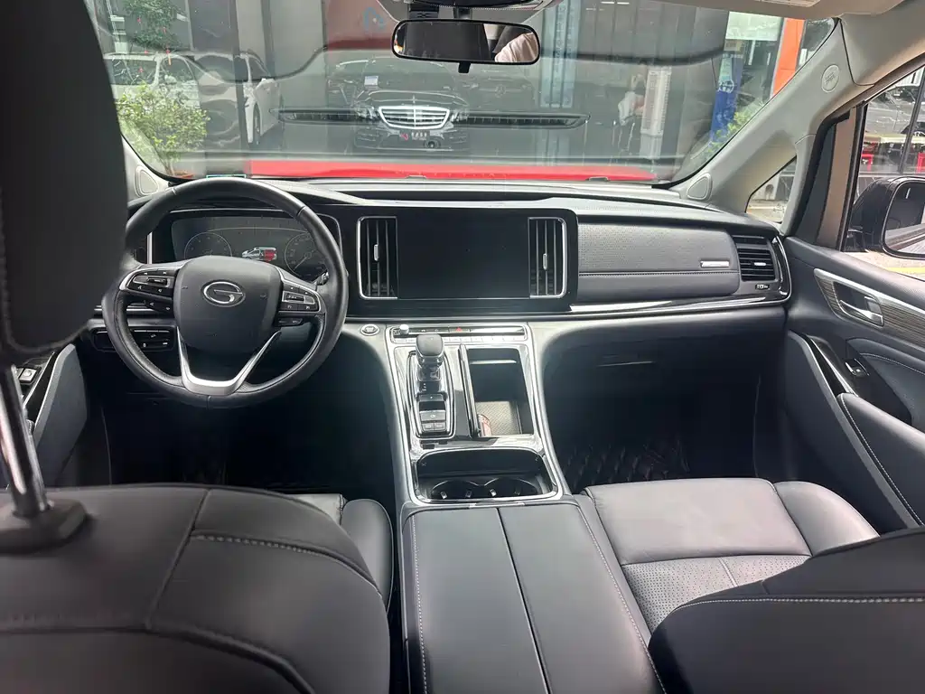 GAC Trumpchi M8 фото 5