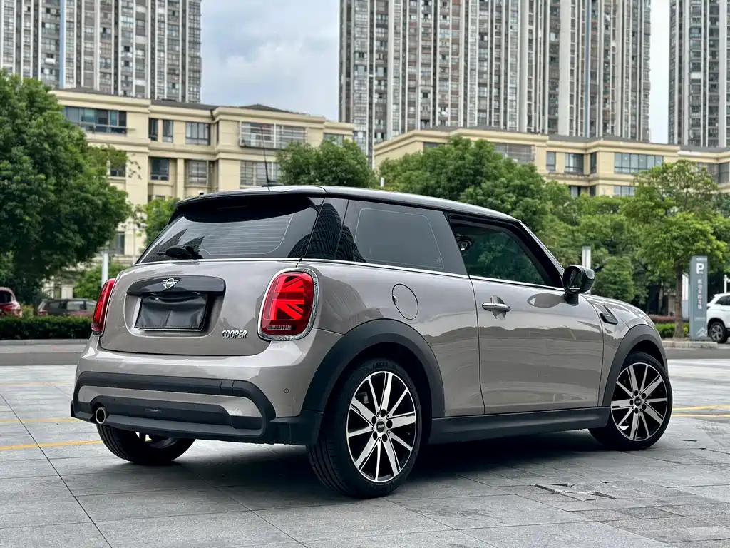 MINI Mini фото 2