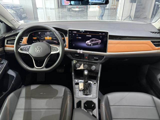 Volkswagen 200TSI DSG Enjoyable фото 2