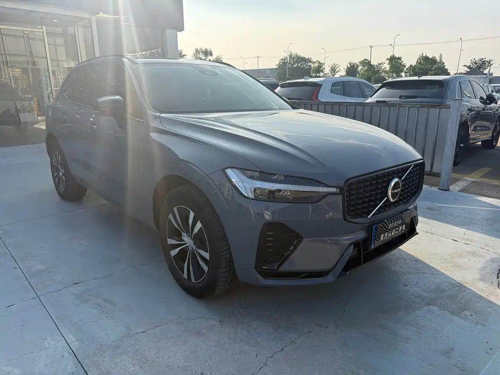 Volvo XC60 фото 3