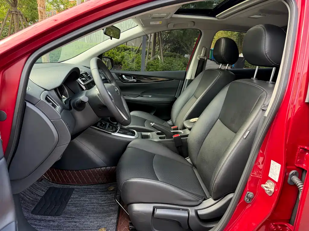 Nissan TIIDA фото 11
