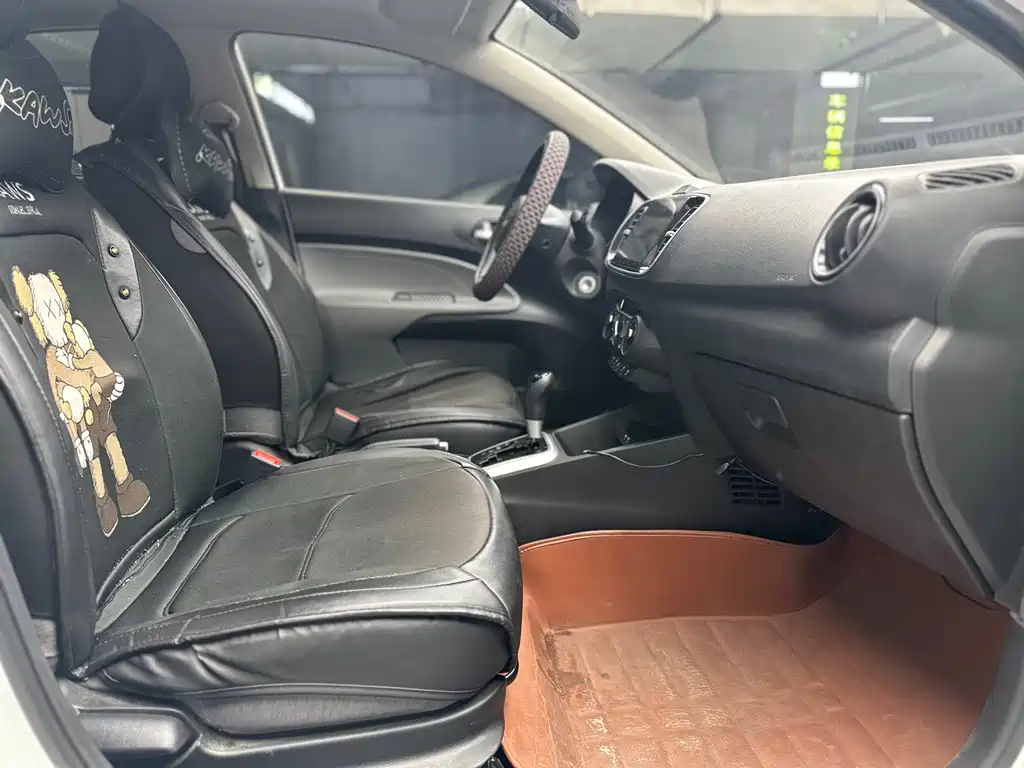 Kia Pegas фото 10