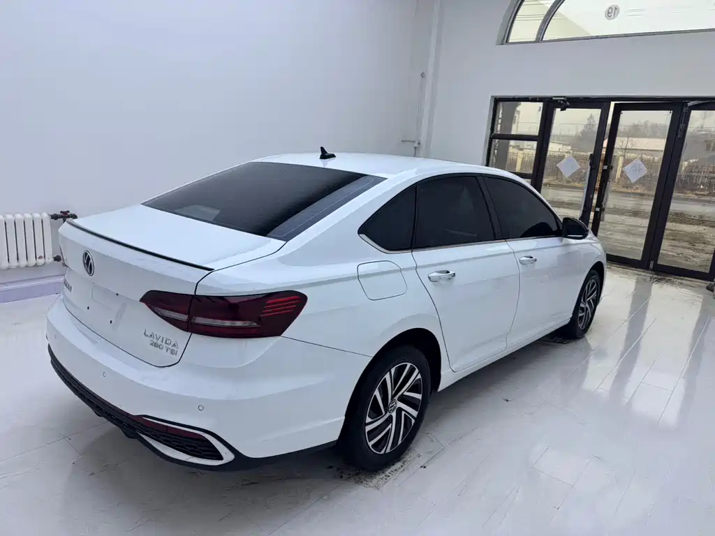 Volkswagen Lavida фото 6