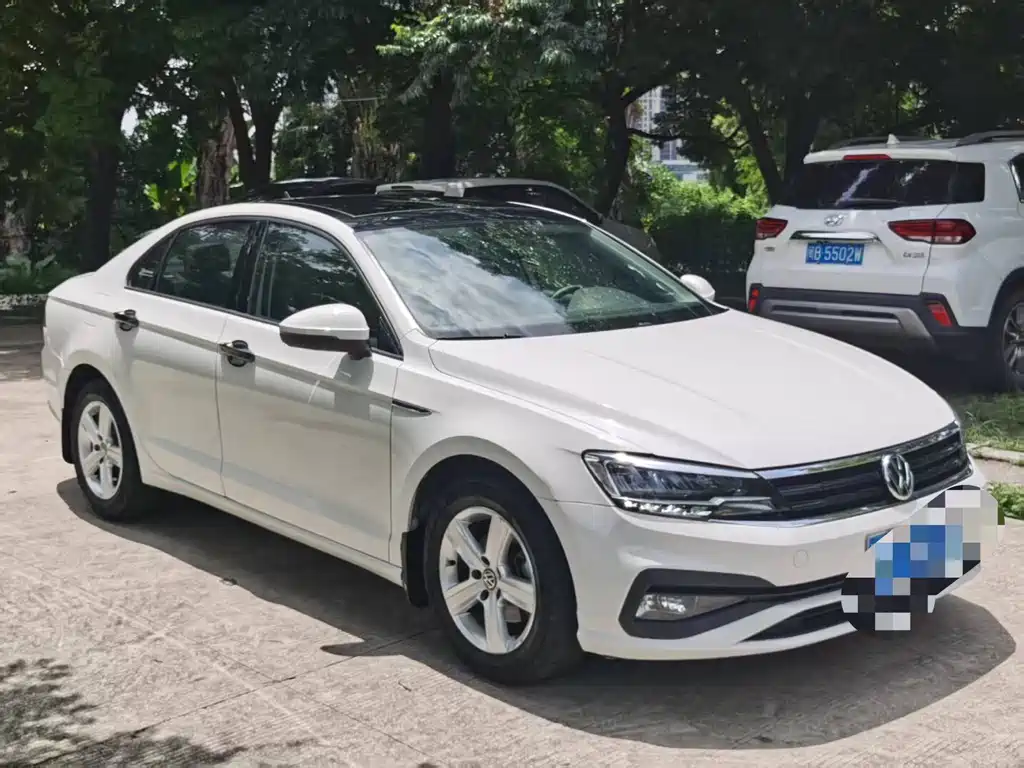 Volkswagen Lamando 2022 — фото автомобиля