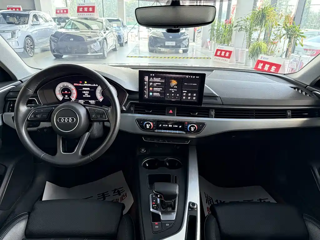 Audi A4L фото 10