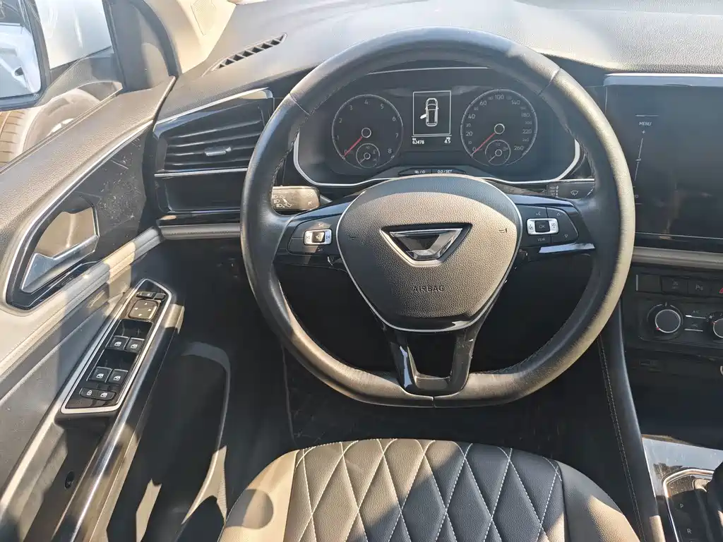 Jetta VS7 фото 6
