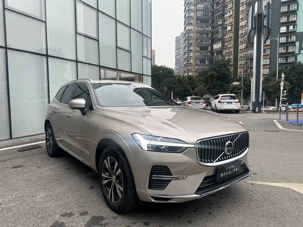 Volvo XC60 фото 3
