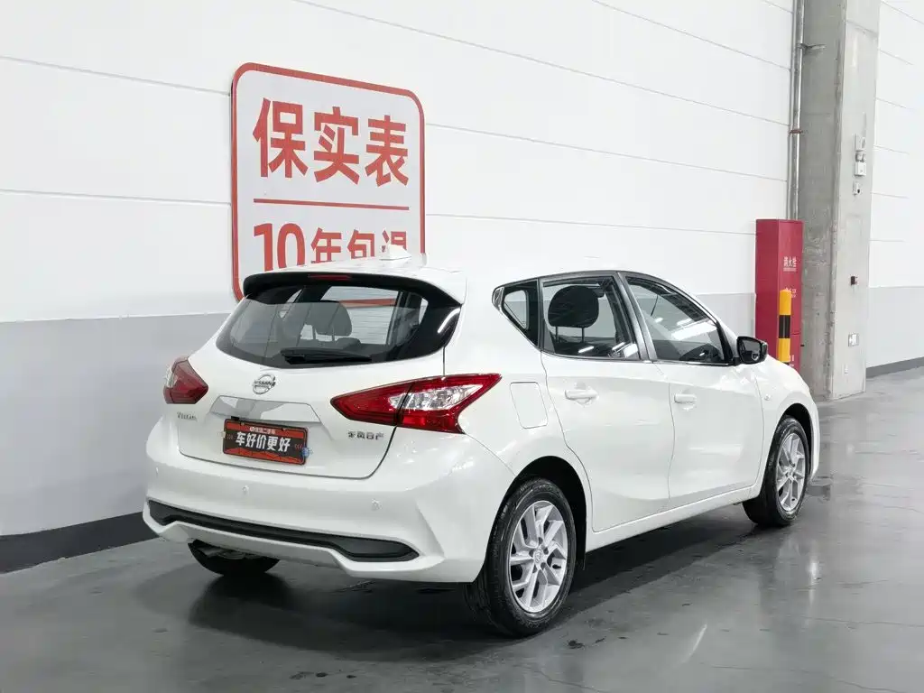 Nissan TIIDA фото 2