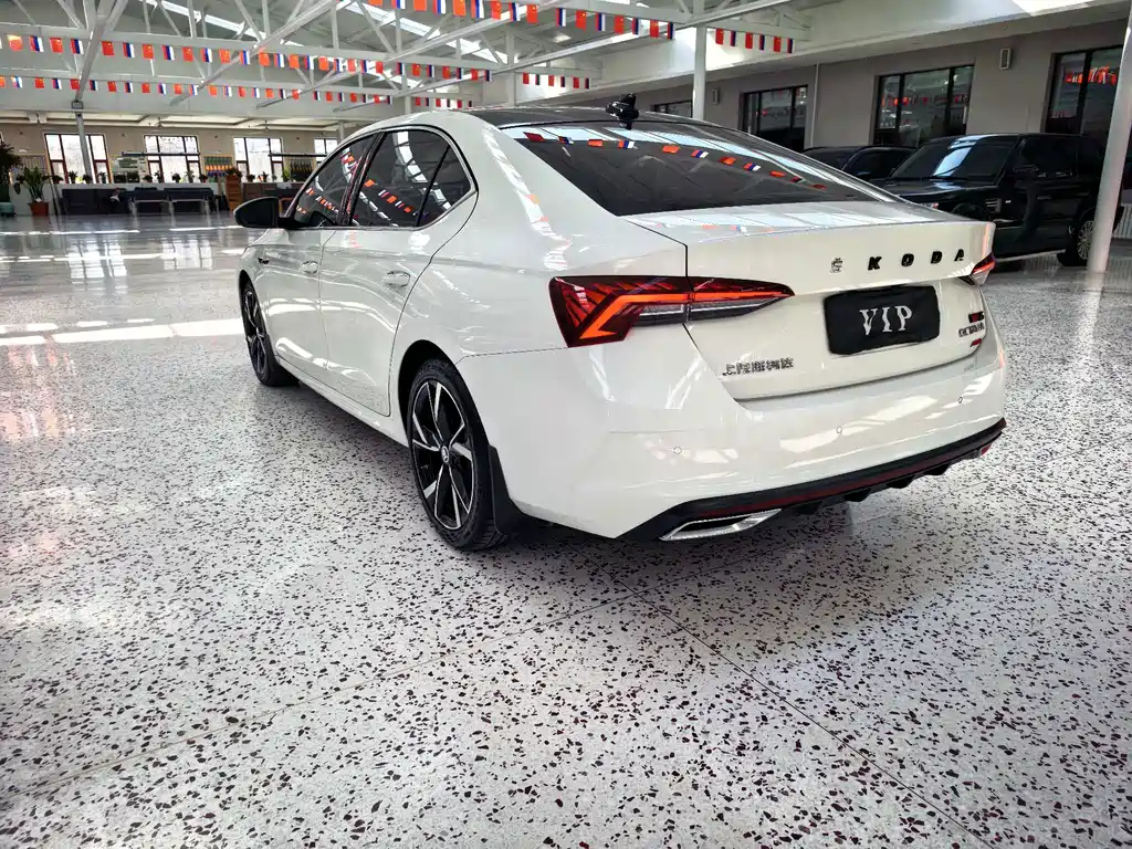 Skoda Octavia фото 6