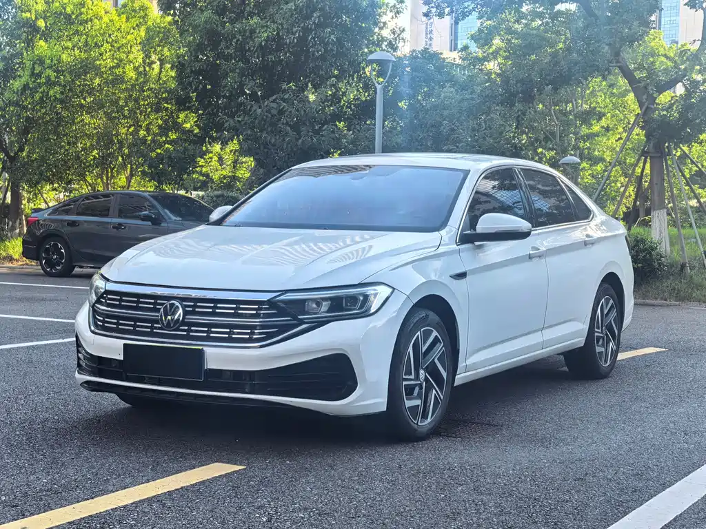 Volkswagen Sagitar 2023 — фото автомобиля