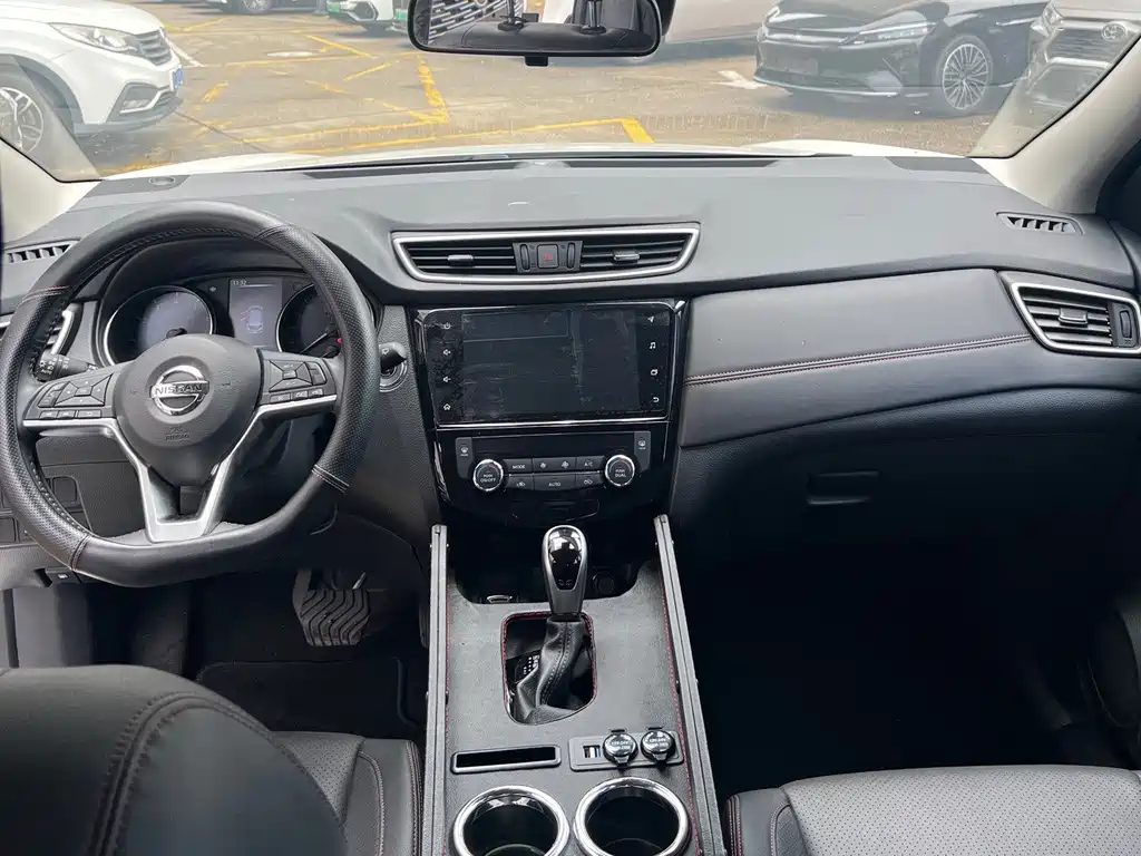 Nissan Qashqai фото 10
