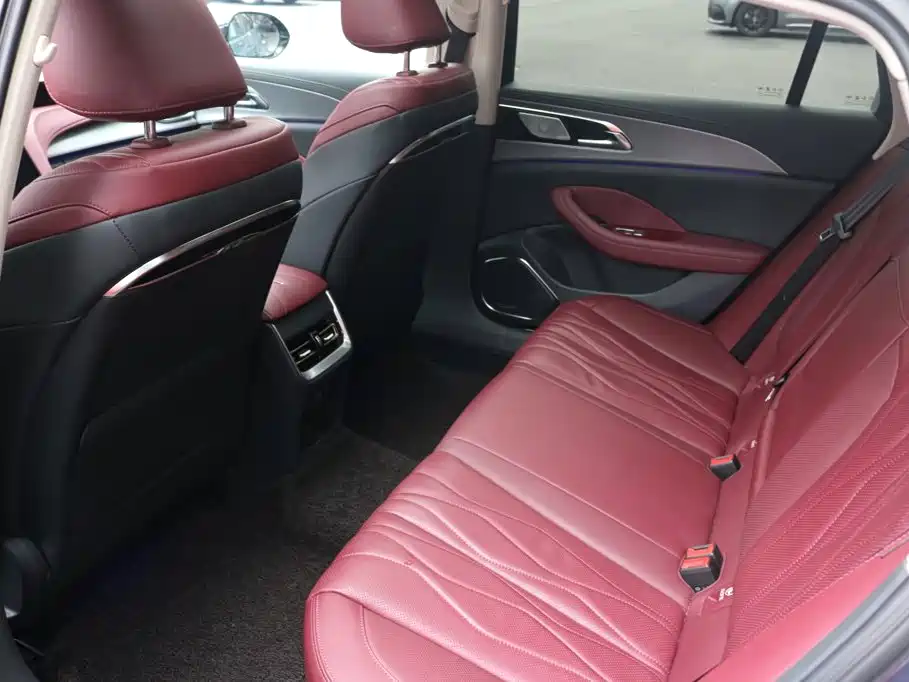 Hongqi H5 фото 11