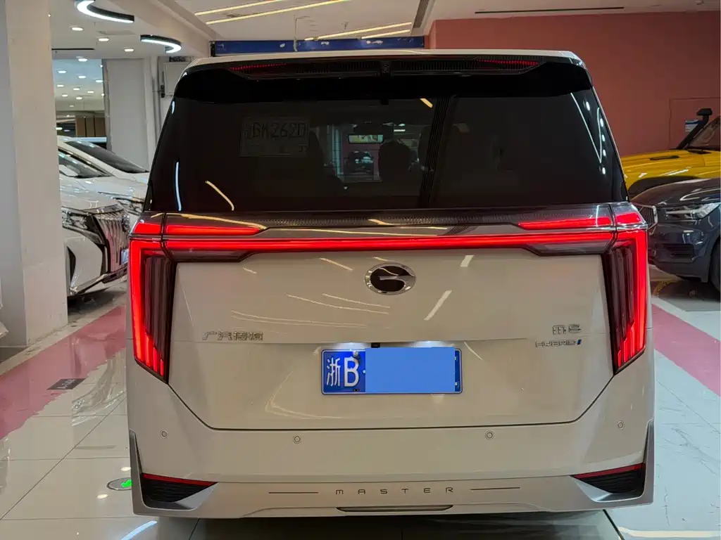 GAC Trumpchi M8 фото 6