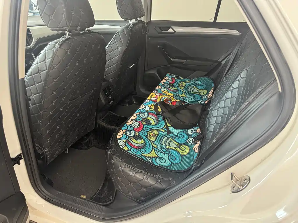 Volkswagen T-ROCTange фото 10