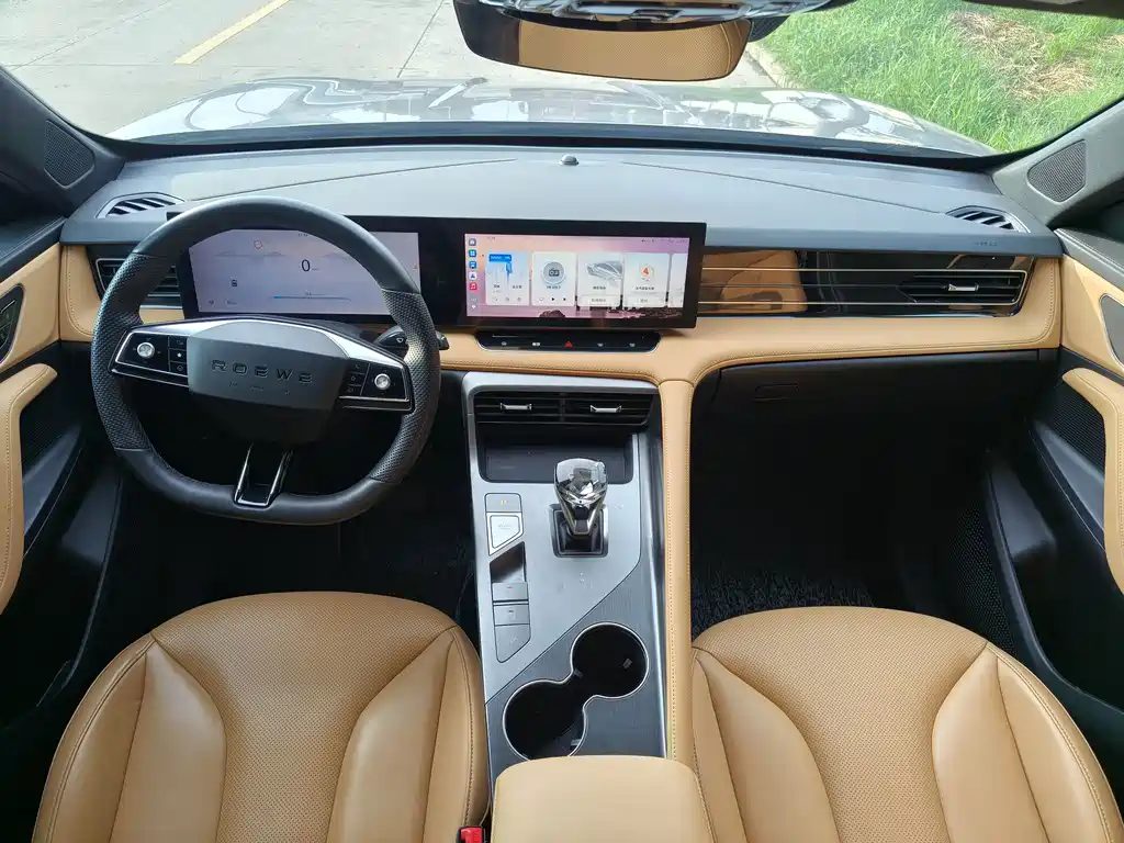 Roewe RX5 фото 8