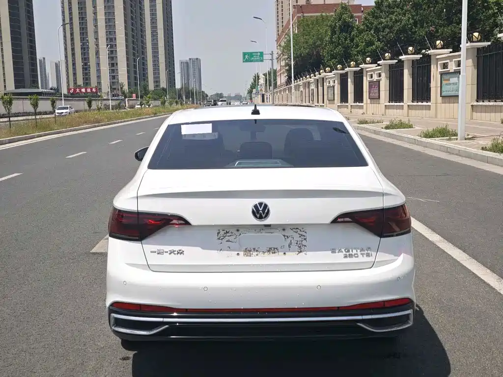 Volkswagen Sagitar фото 9