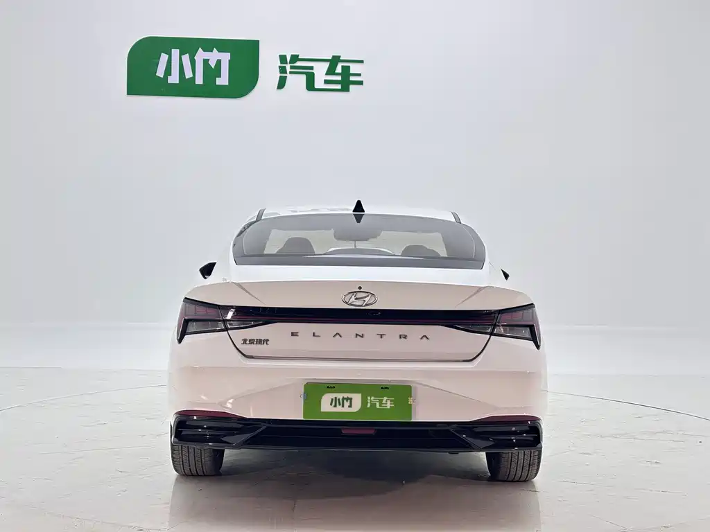 Hyundai Elantra фото 8