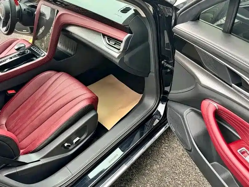 Hongqi H5 фото 6