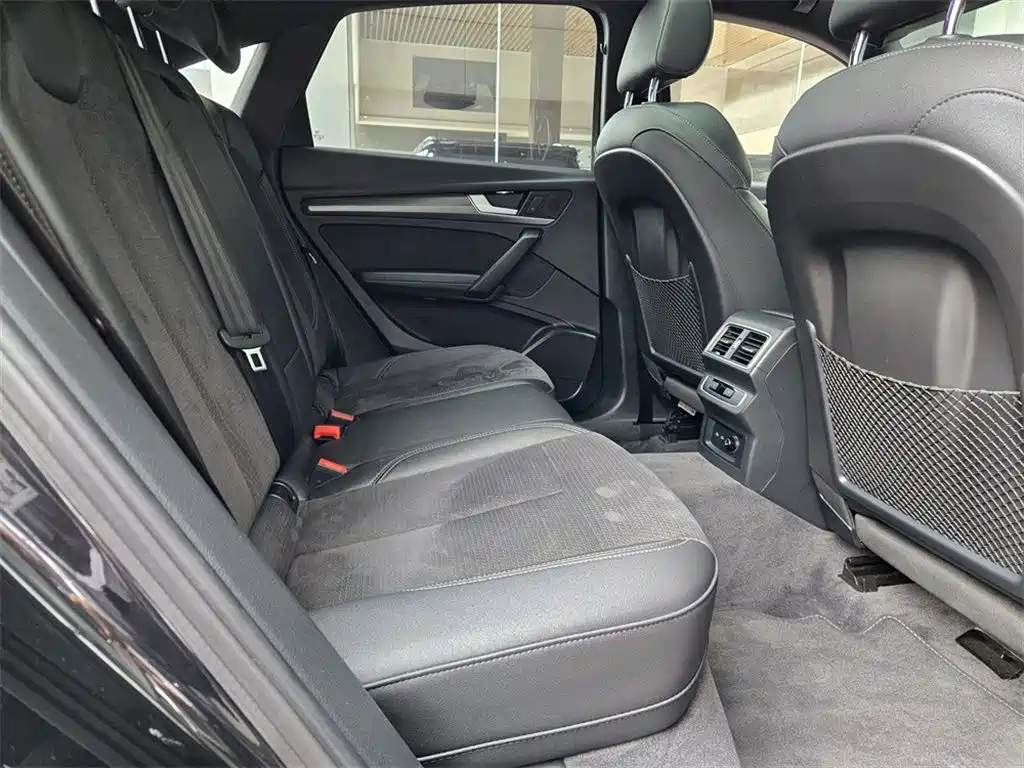 Audi Q5L Sportback фото 7