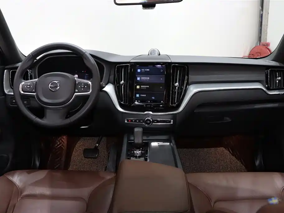 Volvo XC60 фото 12