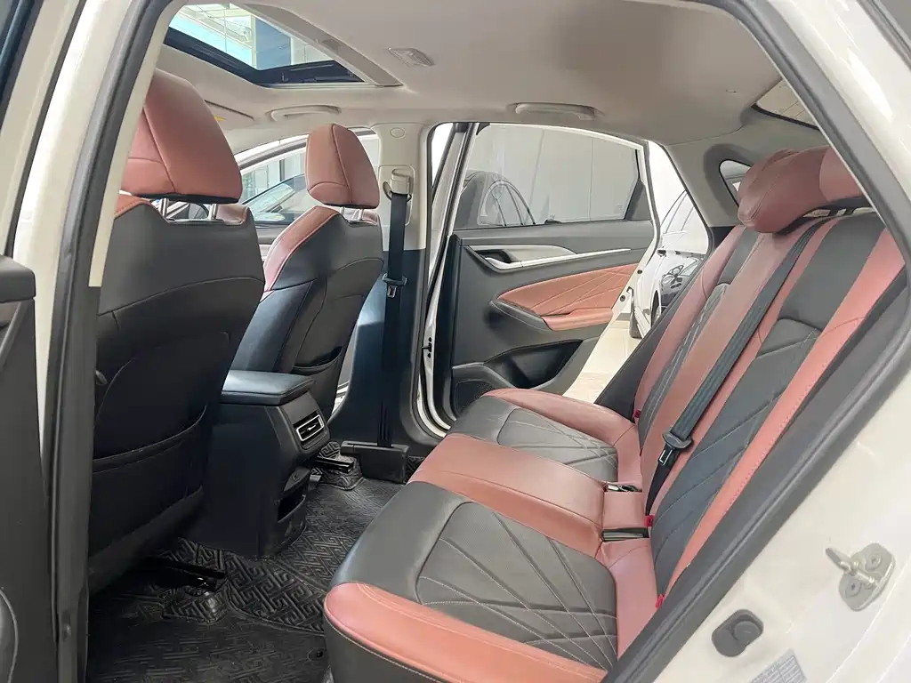 Changan Eado фото 6