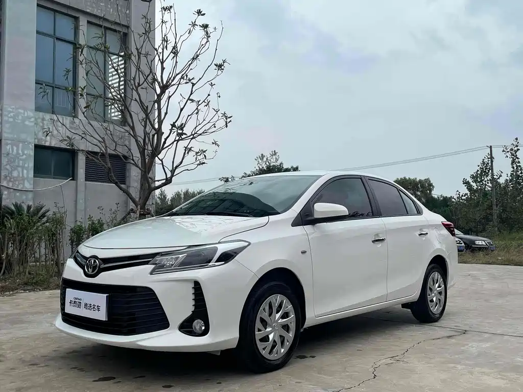Toyota Vios 2023 — фото автомобиля