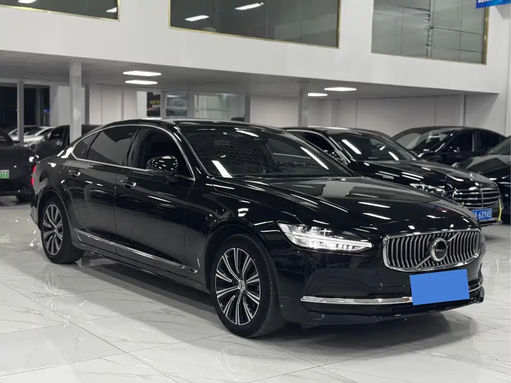Volvo S90 фото 3