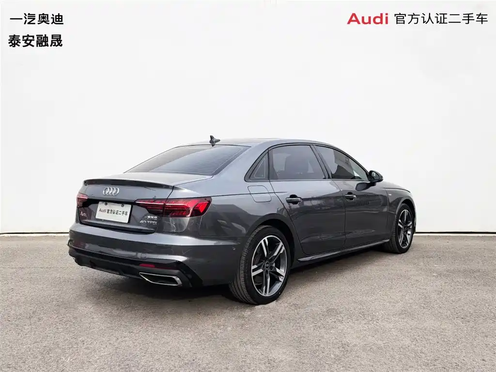 Audi A4L фото 4