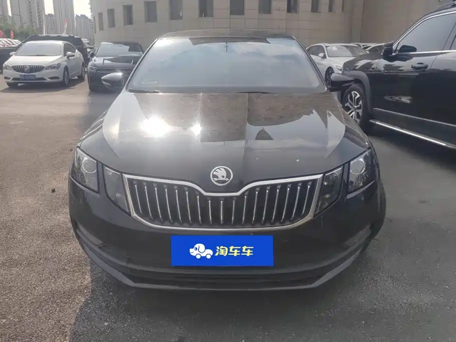 Skoda Octavia фото 2