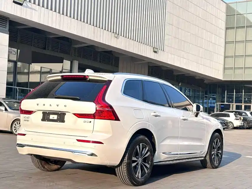 Volvo XC60 фото 7