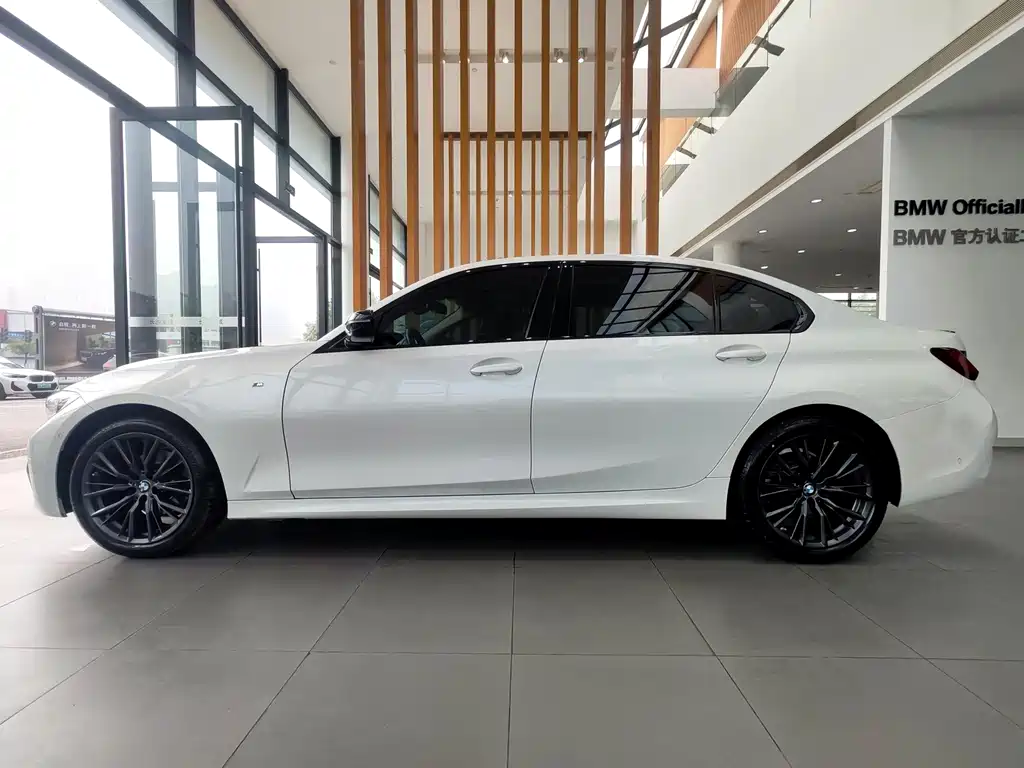 BMW 3 Series фото 3