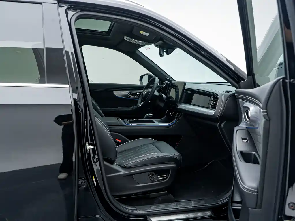 GAC Trumpchi GS8 фото 10