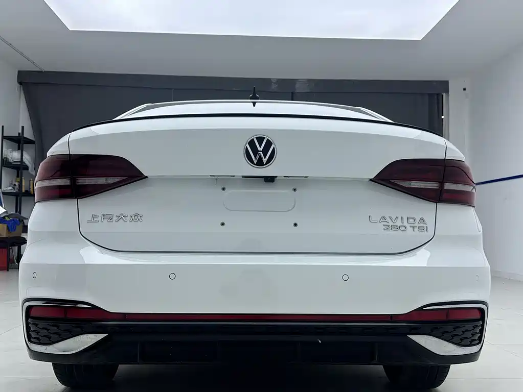 Volkswagen Lavida фото 5