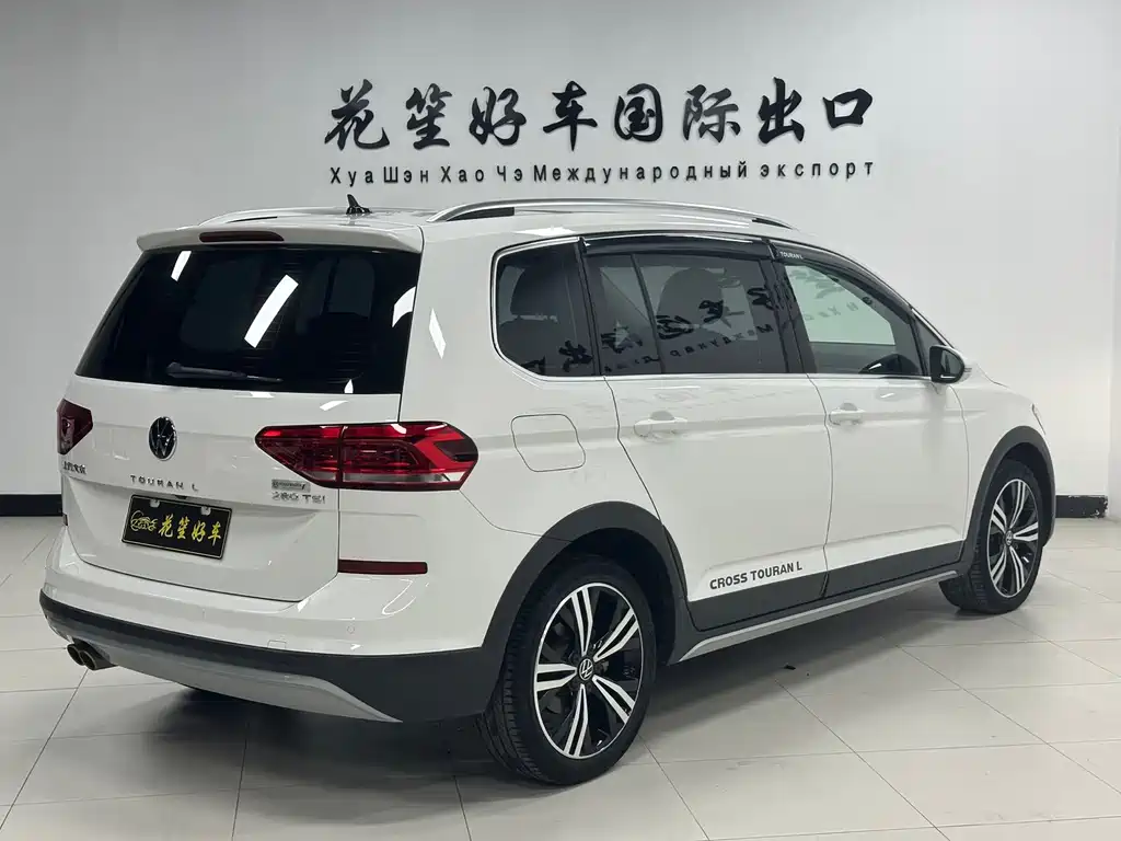 Volkswagen Touran фото 5