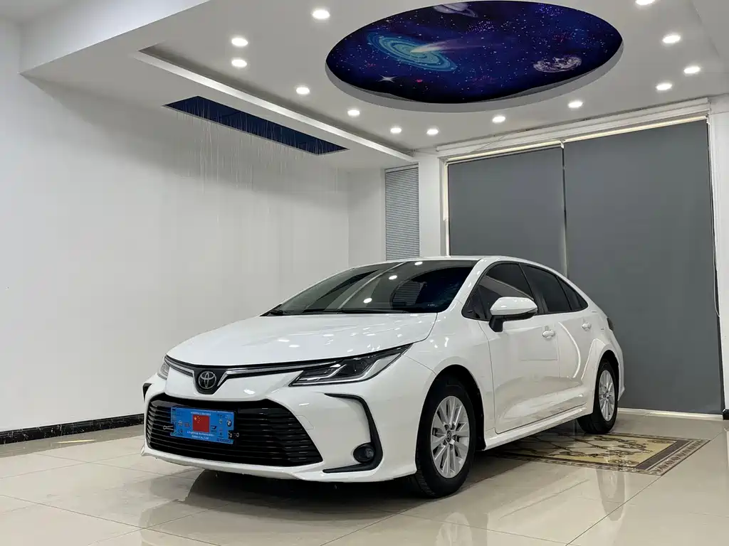 Toyota Corolla 2022 — фото автомобиля