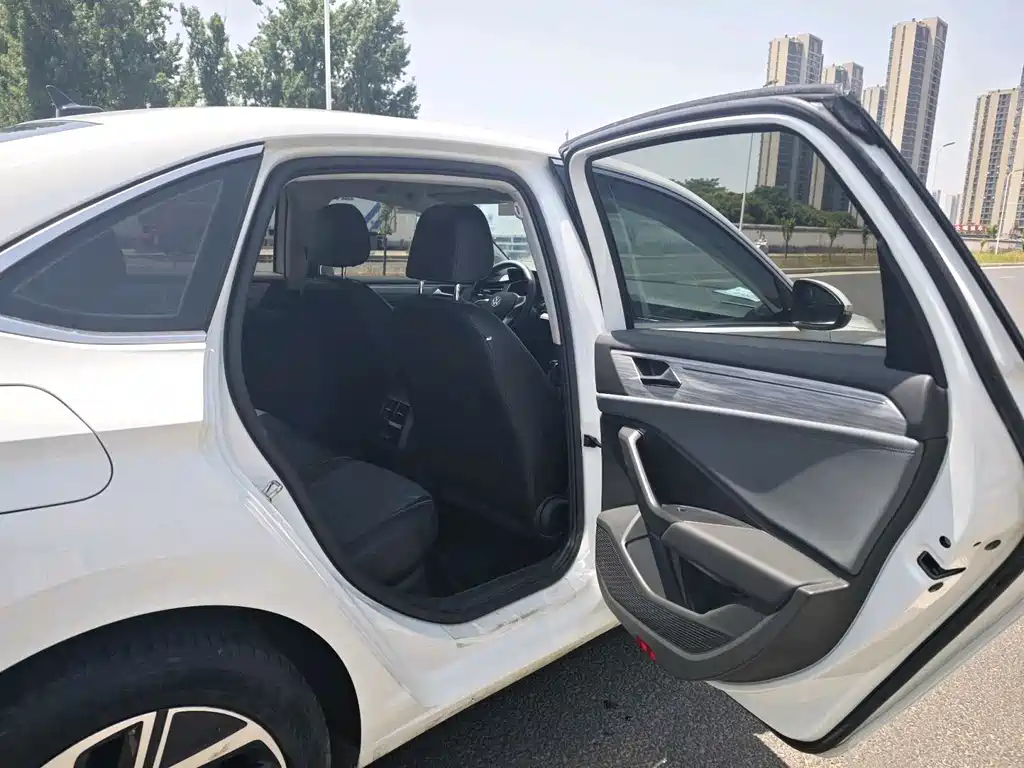 Volkswagen Sagitar фото 12