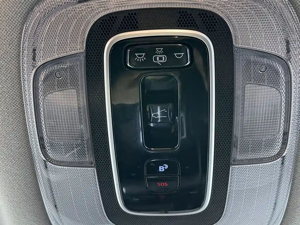 Hyundai Elantra фото 12