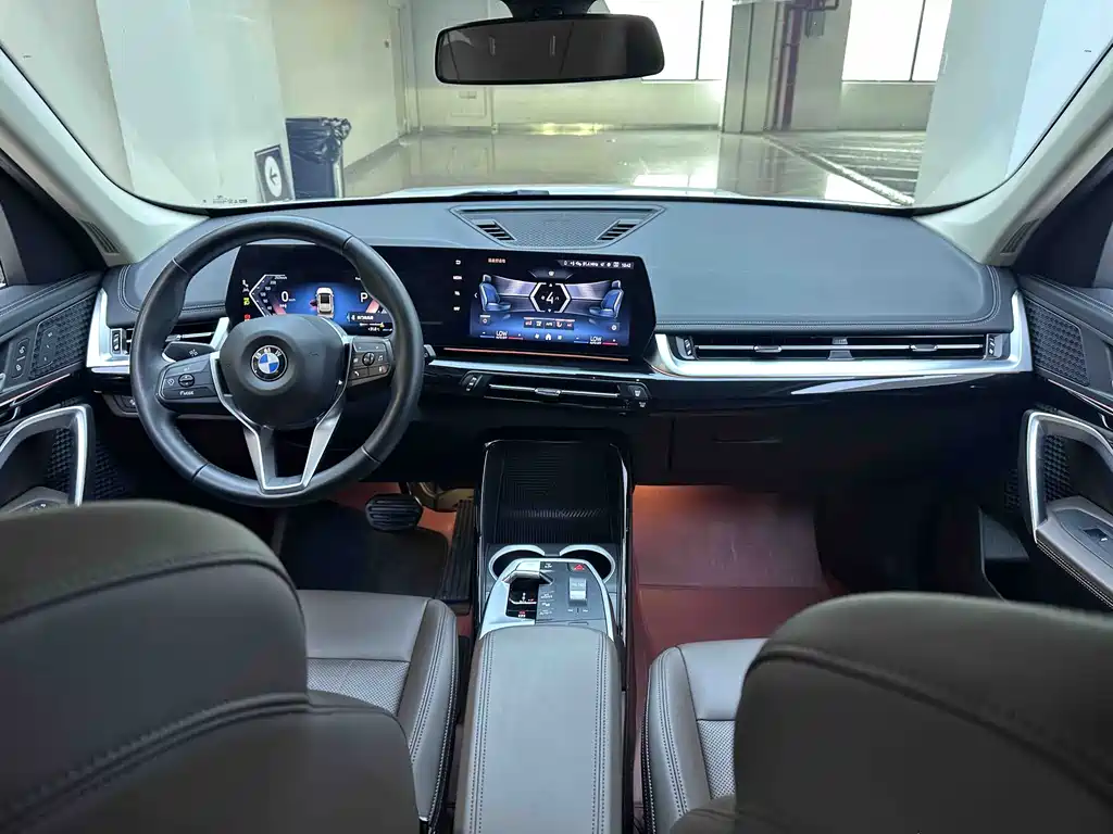 BMW X1 фото 10