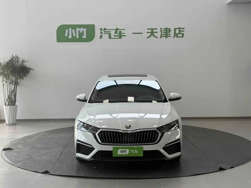Skoda Octavia фото 2