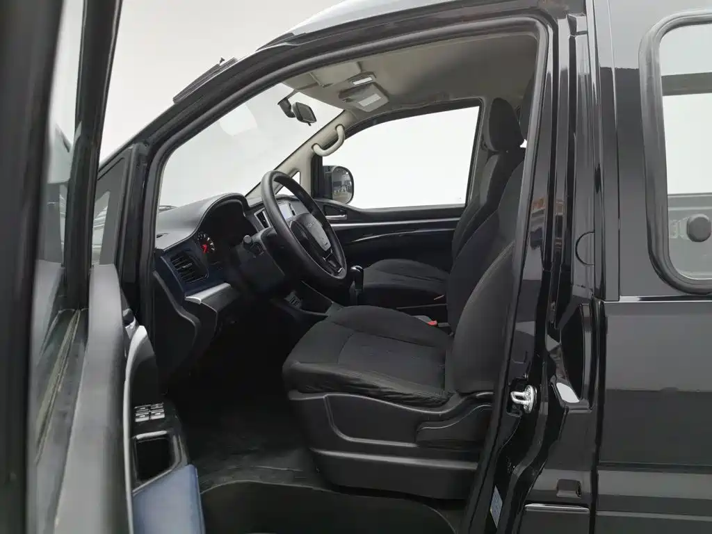 Dongfeng Forthing Lingzhi фото 10
