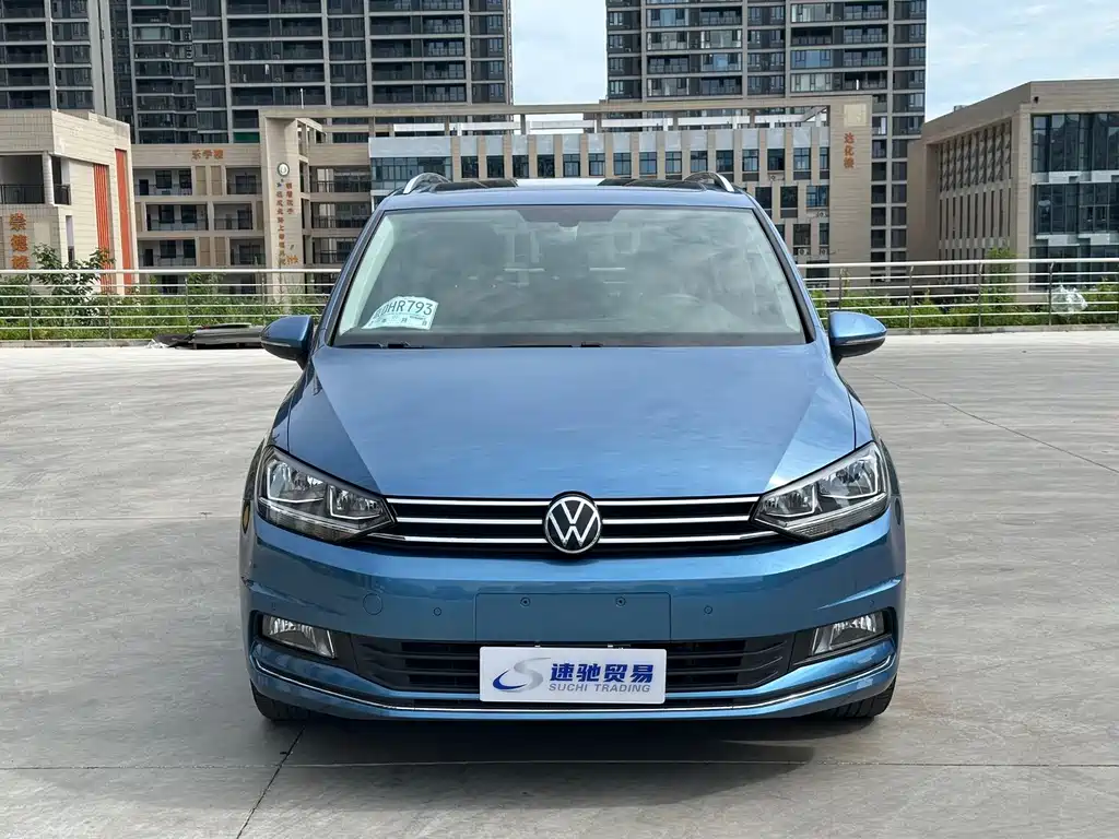 Volkswagen Touran фото 2