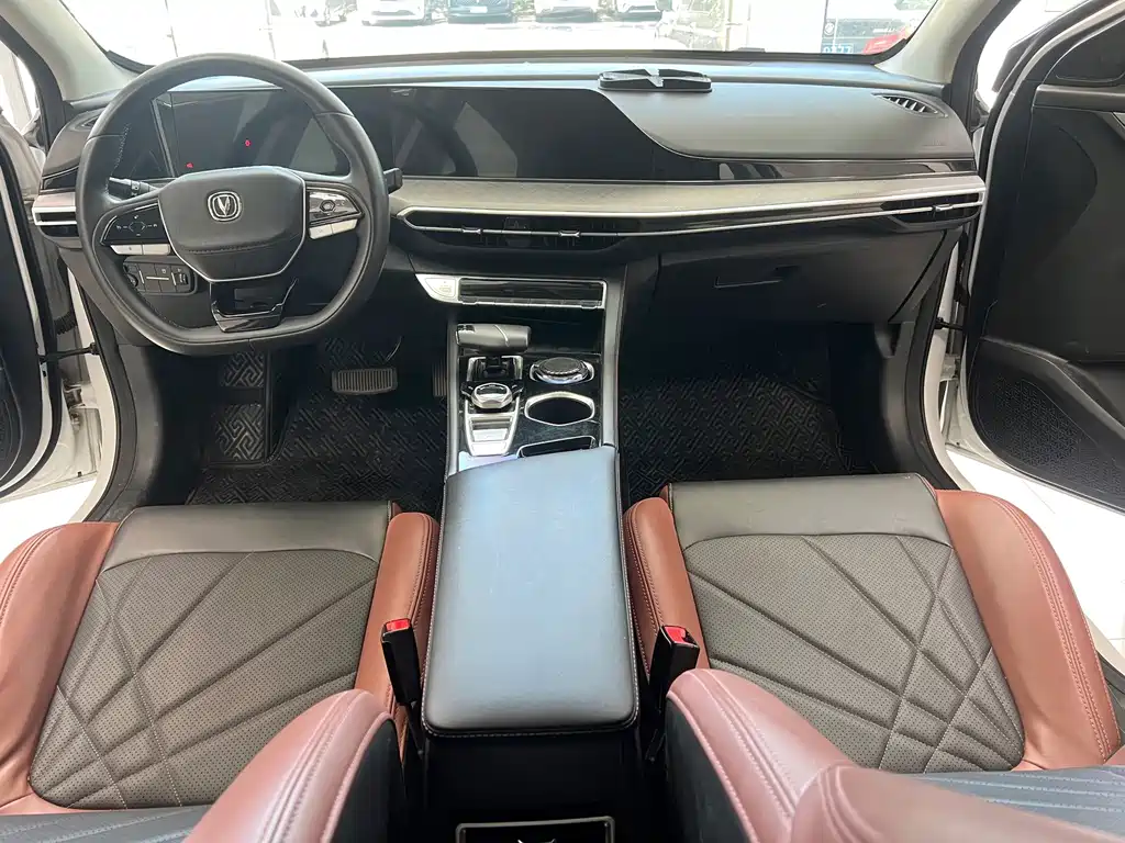 Changan Eado фото 5