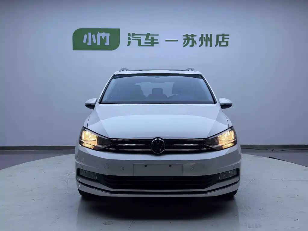 Volkswagen Touran фото 2