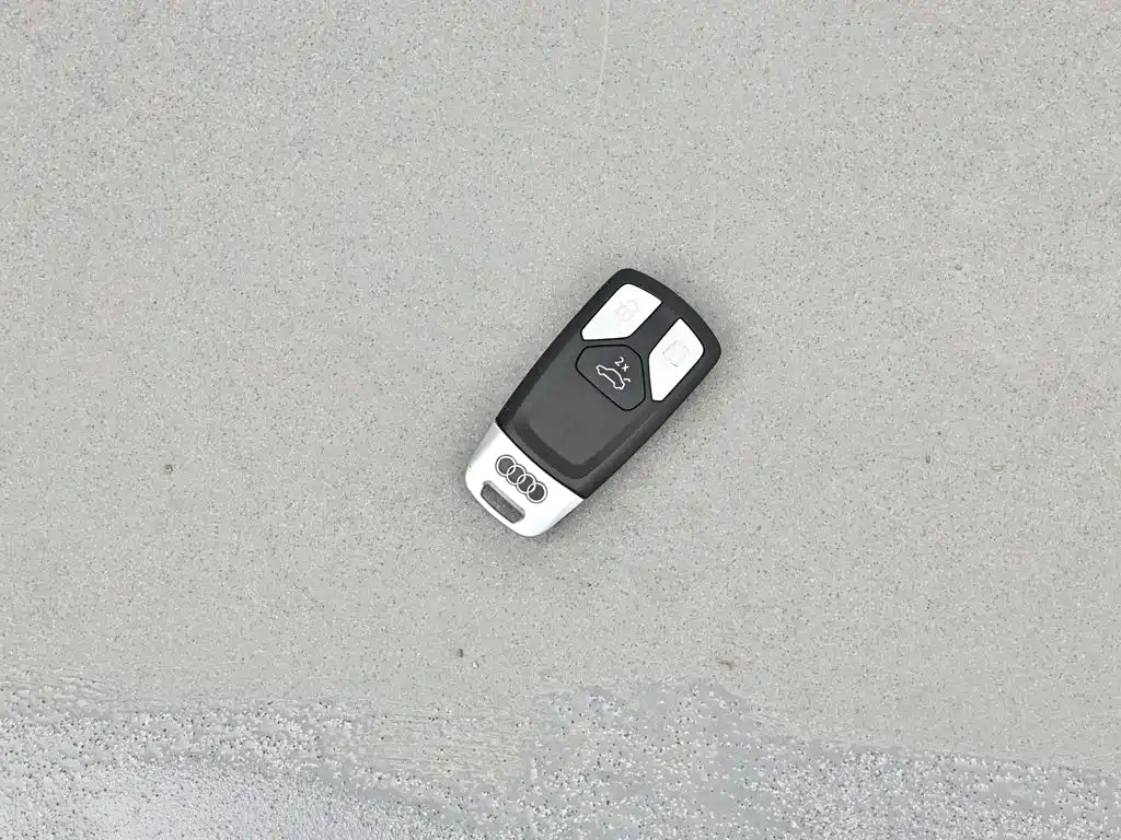 Audi A4L фото 12