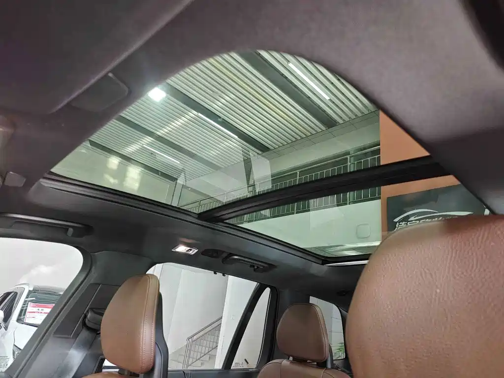 Volvo XC90 фото 10